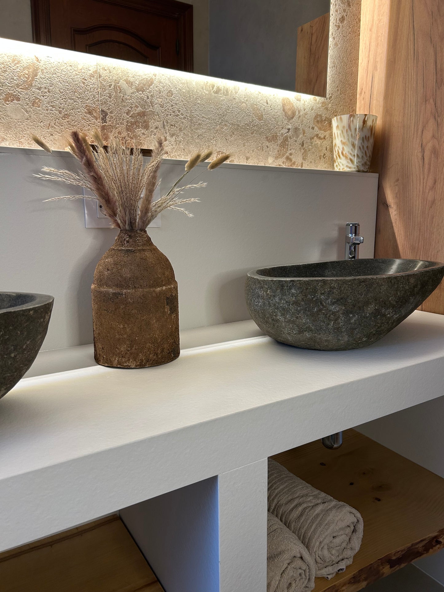 Jarrón Effy Rugoso Metal Marron